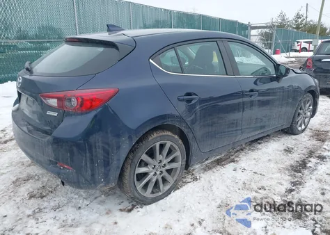 2018 Mazda Mazda3 Touring из США, поврежденный, VIN 3MZBN1L36JM247962